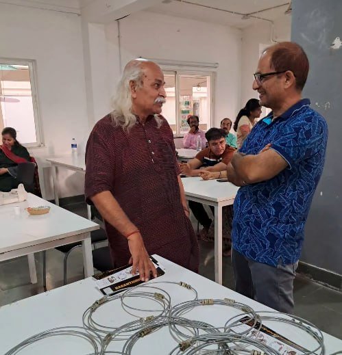 Prof. H.C. Verma with Ghur.Andar rings